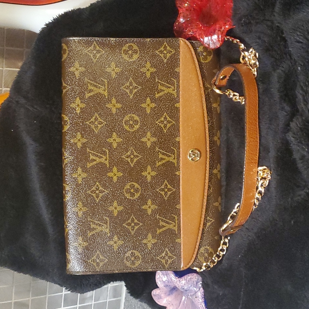 Louis Vuitton Bordeaux Bag with COA